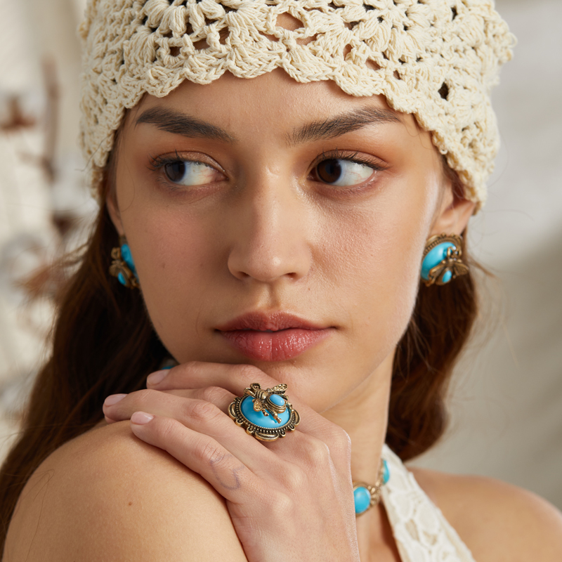 Винтажные кольца с синей пчело – обзор и цена Vintage Fashion Trends 2025